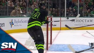 Roope Hintz Bats It Out Of The Air As Stars Run It Up On Blackhawks