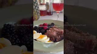 Berries 🍓 Boiled Pasture Raised Egg 🥚 New York Strip 🥩 Kombucha 🧃#guthealth #almondmom