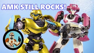 Yolopark's TF ONE continues to impress! AMK Cogged Bot Modes B-127 (Bumblebee), Elita-1