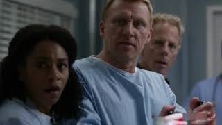 Tom Koracick Gets a Shock - Grey's Anatomy