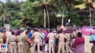 വിഴിഞ്ഞം സമരം ഒത്തുതീർപ്പിലേയ്ക്ക്‌; പുനരധിവാസത്തിന് സമഗ്ര പാക്കേജ്; സമവായ നീക്കം ഊർജിതം | Vizhinjam