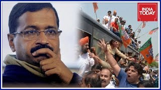 BJP Protests Against Kejriwal For Ignoring Delhi And Focusing On Punjab & Goa