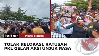 Ratusan PKL Lakukan Aksi Unjuk Rasa, Tolak Wacana Relokasi Pemko Padang | tvOne Minute