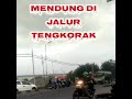 Cuaca mendung ditengah jalur cepat..