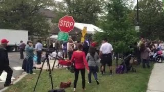 DC crowd grows outside nunciature where Pope Francis will stay