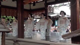 京都　舞妓さん　祗園祭り 花傘巡行 舞奉納 八坂神社 2012.7.24　京美人　宮川町舞奉納