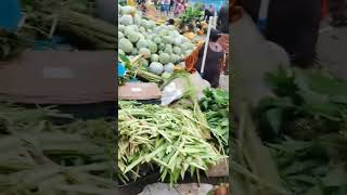 ஆப்பிள், வெண் பூசணிக்காய்  wholesale market Saraswati Puja ayudha puja festival market purchasing