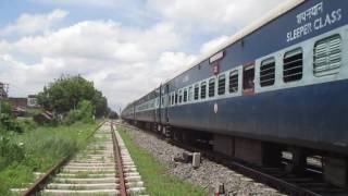 (HD) ANGRY ALCO Raising Dust : SPJ WDM3D with RANCHI-JAYNAGAR Express Thrases Kishanpur !!