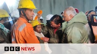 First workers rescued from India tunnel in Uttarakhand | BBC News