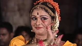 Prathibha Prahlad Performing Bharatanatyam at Natyavihar Kalakendra Navasandhi.