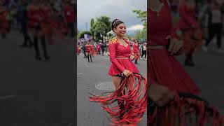 Desfile 15 septiembre en San Salvador El Salvador #desfile #cachiporras