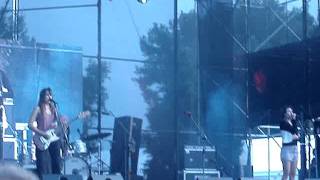 Warpaint - Undertow (live @ OFF Festival 2011)