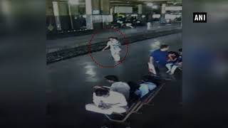 Caught on Cam: 3-year-old boy kidnapped from Vashi railway station - ANI New