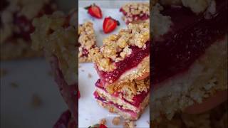 Strawberry Oatmeal Bars 🍓