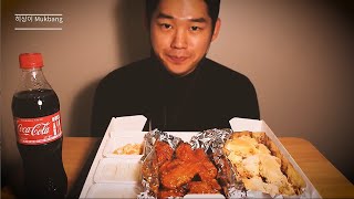 SUB)네네치킨 치즈스노윙 양념치킨 반반 리얼사운드 먹방 ! Cheese snowing + Seasoned spicy chicken Mukbang , Realsound \u0026 ASMR