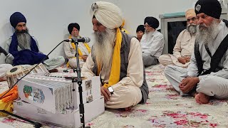 718 ਕਬੀਰ ਮਾਨਸ ਜਨਮੁ ਦੁਲੰਭੁ ਹੈ ਹੋਇ ਨ ਬਾਰੈ ਬਾਰ Kabeer Maanas Janam Dhulanbh Hai Bhai Kanwarjit Singh Ji