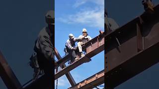 Installing a Massive Steel Beam – Terrifying Risks! 😱🔥