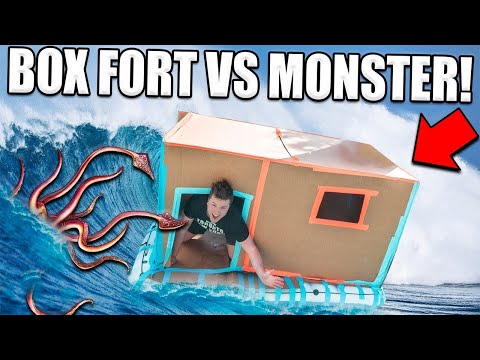 FLOATING BOX FORT BOAT!! 📦💧MONSTER IN THE WATER! 😱 FLOATING BOX FORT BOAT!! 📦💧MONSTER IN THE WATER! 😱