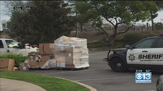 Two Pallets Full Of Amazon Packages Found Abandoned In Sacramento Restaurant Parking Lot