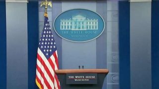 Should the White House cancel press briefings?