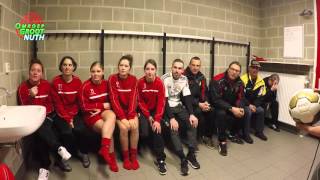 Sport in Beeld - Voetbal - Dames tegen de Heren