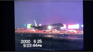 キャセイ航空B7-300福岡空港ランプ内西側から2000.6.25