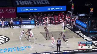 NBA: KENDRICK NUNN WITH THE NO-LOOK FINISH
