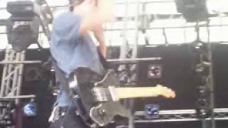 Editors - Tom Throws His Guitar at Benicassim 2006