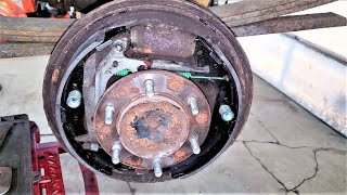 2000-2003 Toyota Tundra rear shoe brake job