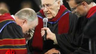 Evangelist Oral Roberts Dies at 91