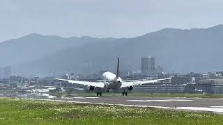 220409 台灣虎航tigerair AE1266 A320 [B50015] 虎虎生風塗裝 landing at RCSS