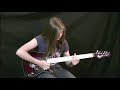 14-jährige Gitarristin rockt das Netz