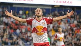 GOAL: Mike Grella equalizes on a nifty turn