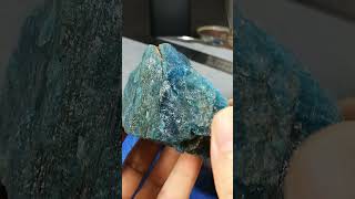 dd207約重275g 藍磷灰石原礦 磷灰石 Apatite 天然水晶 無加工未拋光原石 藍磷灰 2