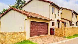 2.0 Bedroom Townhouse To Let in Ruimsig, Roodepoort, South Africa for ZAR R 14 000 Per Month