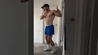 How to do the Arnold 3/4 back pose?