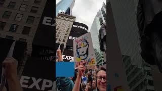 Митинг в поддержку Навального в Нью-Йорке