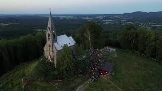 V samotách - Letní kapela na Boží hoře