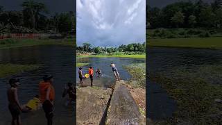 ചെക്കന്റെ ചാട്ടം ഒരു രക്ഷയും ഇല്ല😍 കുളം😁#swimming#pond#shorts#youtubeshorts#trending