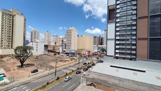 Amplo apartamento numa das melhores ruas do centro de Curitiba.