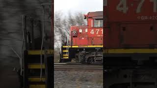 CN locomotives 4136, 4716 \u0026 4717 go by Paris junction. #shorts