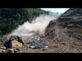 voladuras con explosivos a cielo abierto en corte de talud.