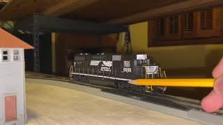 HO Bachmann DCC Sound NS GP38-2 # 5555 Review