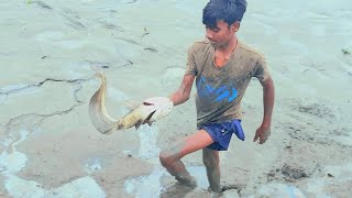 Amazing Traditional Fishing By Village People  Primitive System Fishing Asian People
