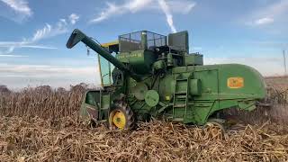 Harvesting corn with the John Deere 45