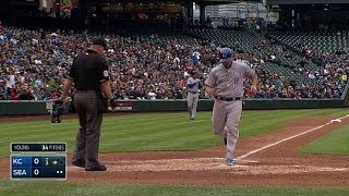 KC@SEA: Moustakas crosses home on Escobar's sac fly