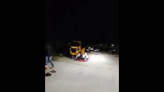 Due to Rayalacheruvu water leakage fear people came to road|| night situation at Rayalacheruvu