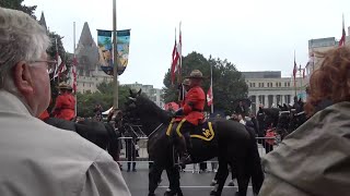 Canadians pay tribute to Queen Elizabeth