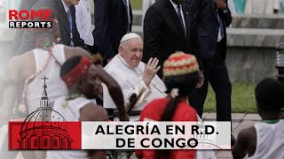 Alegría en R.D. de Congo: jóvenes reciben a Francisco con bailes tradicionales