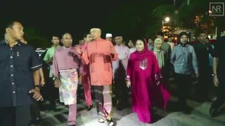 Najib Razak : Santai di Riverfront Pekan Pahang